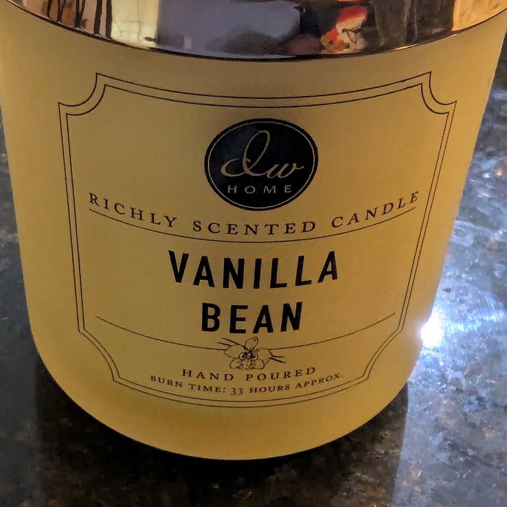 DW Home Vanilla Bean Candle - Soft Yellow